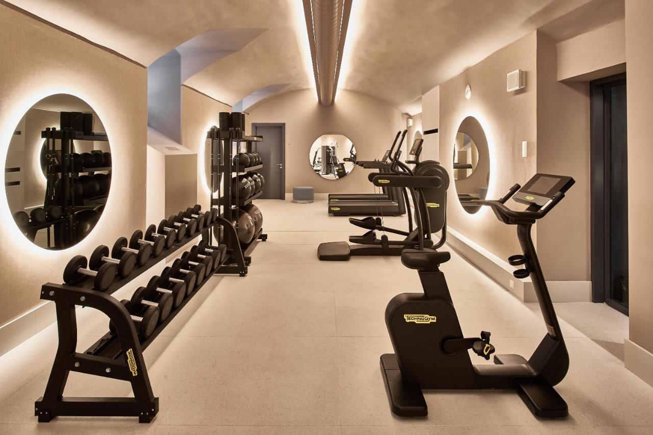 Falkensteiner Boutique Hotel Prága Kültér fotó The gym at The Dorchester