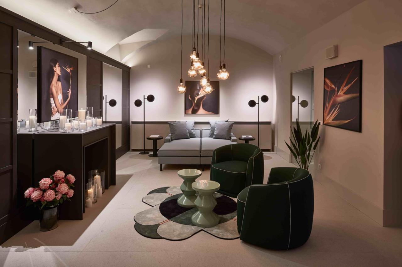 Falkensteiner Boutique Hotel Prága Kültér fotó The Spa at The Ivy Collection