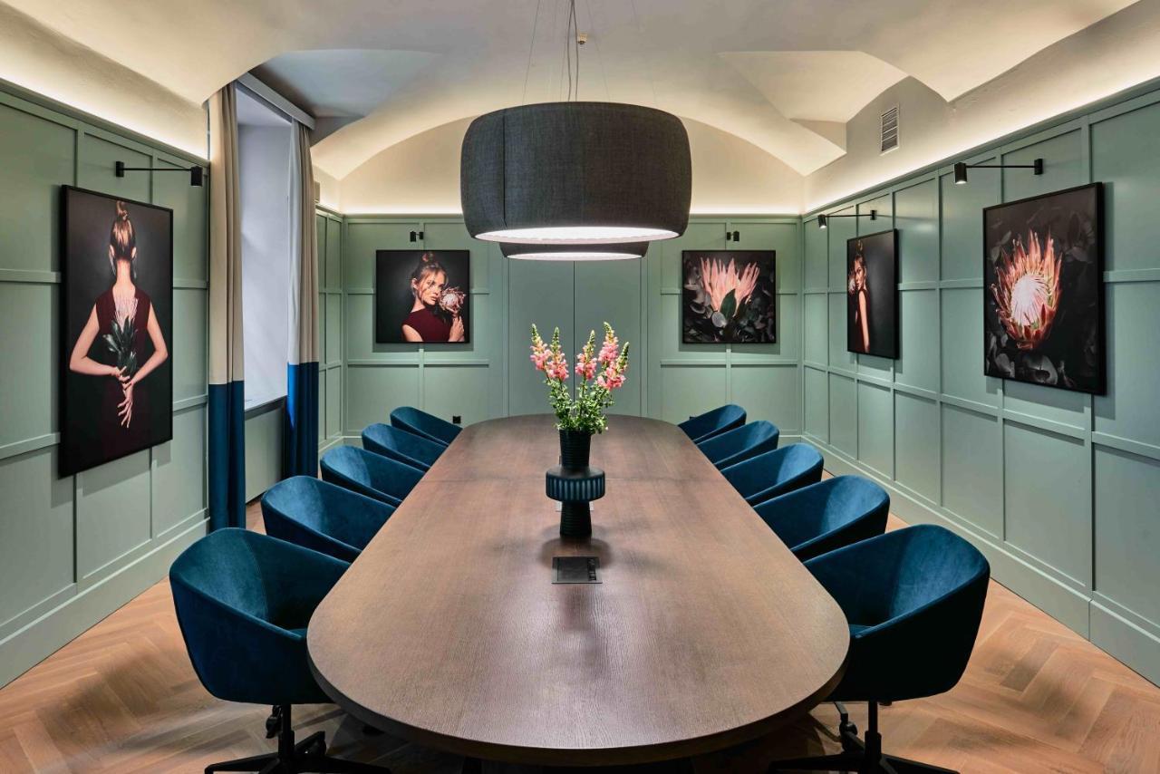 Falkensteiner Boutique Hotel Prága Kültér fotó The boardroom at the headquarters of The Drum